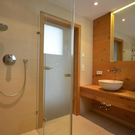 Diana - By Alpen Zell am See